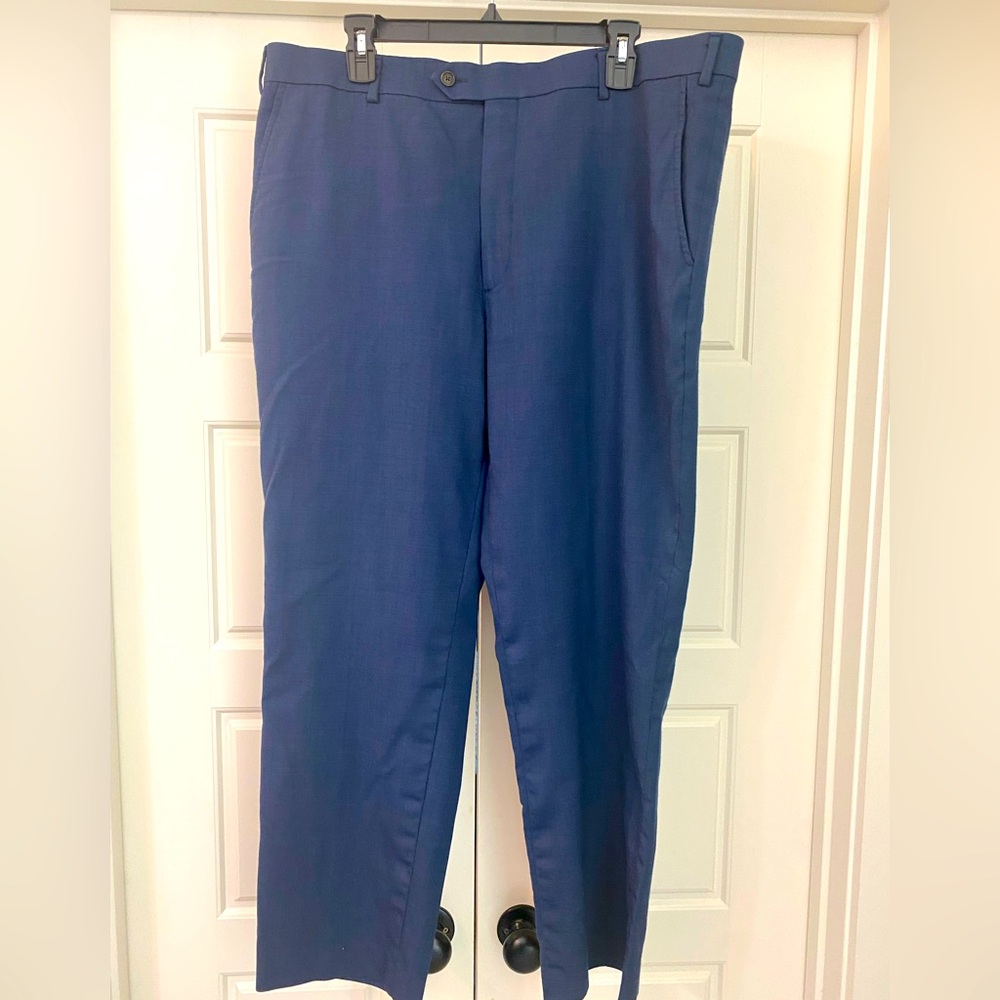 Men’s travel/business pants.Size 40/30. Excellent condition.